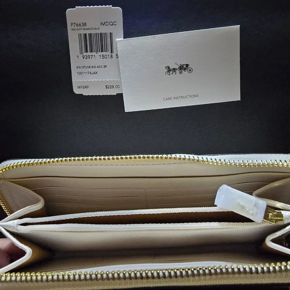 Coach F76638 Accordion Zip Wallet Signature Light Khaki Chalk NWT - Picture 9 of 9